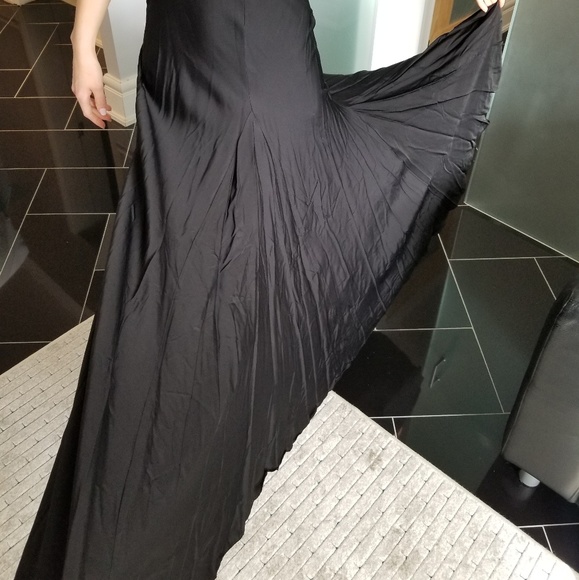 FORMAL GOWN; beautiful black  with yellow top detail. - Picture 5 of 5